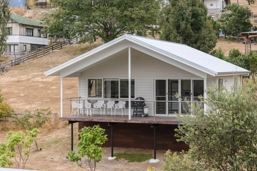 The Derby Double - Switchback Cabin - Image 1