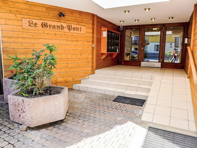 Grand-Pont 15 by Interhome - Image 1
