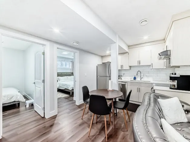 Luxury Living in West Edmonton - Image 1