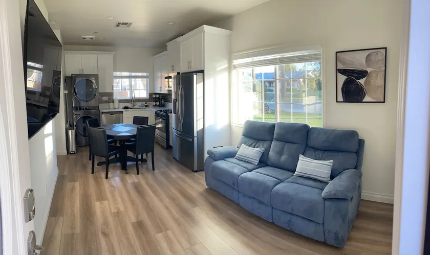 2 Bed, 1 Story Cozy Home - Image 1