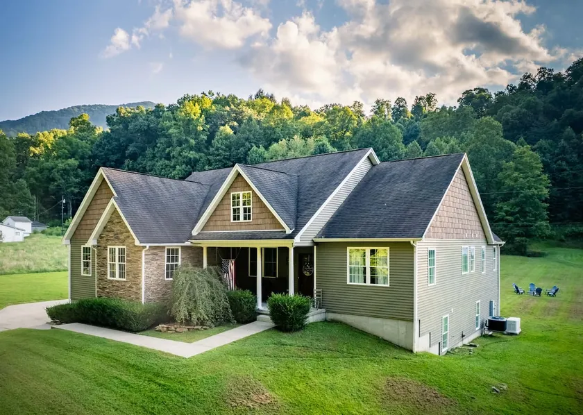 Sanctuary at Creek Crossing - Entire Home - Image 1