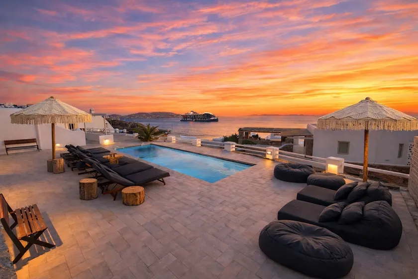 Elysium by With-inn Mykonos Suite 5 - Image 1