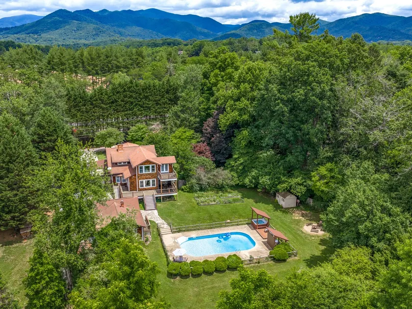 4BR Retreat w/Pool+Hot Tub-Sleep 10-Near Asheville - Image 1