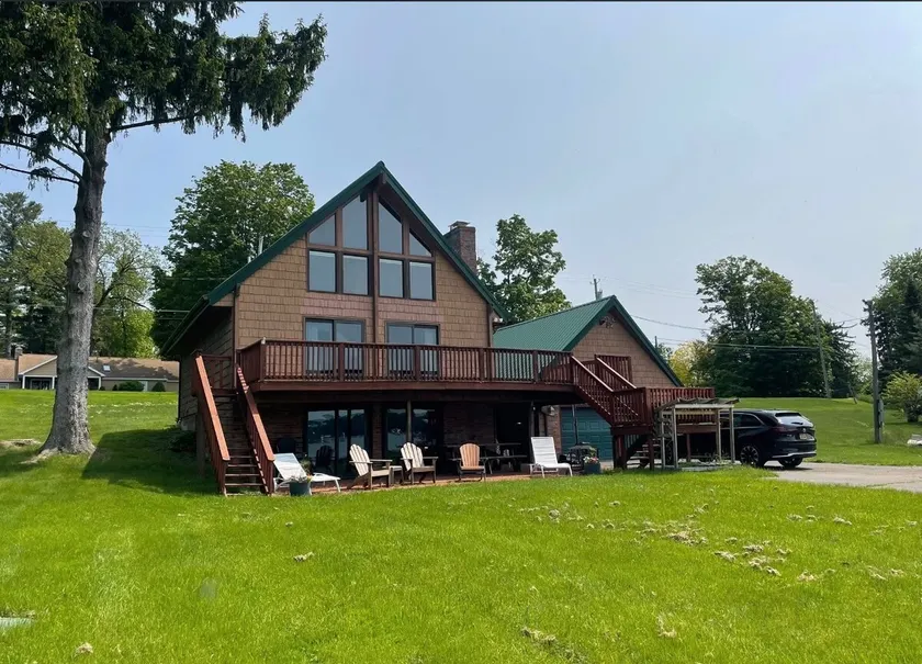 Lakefront retreat at Chautauqua Lake - Image 1