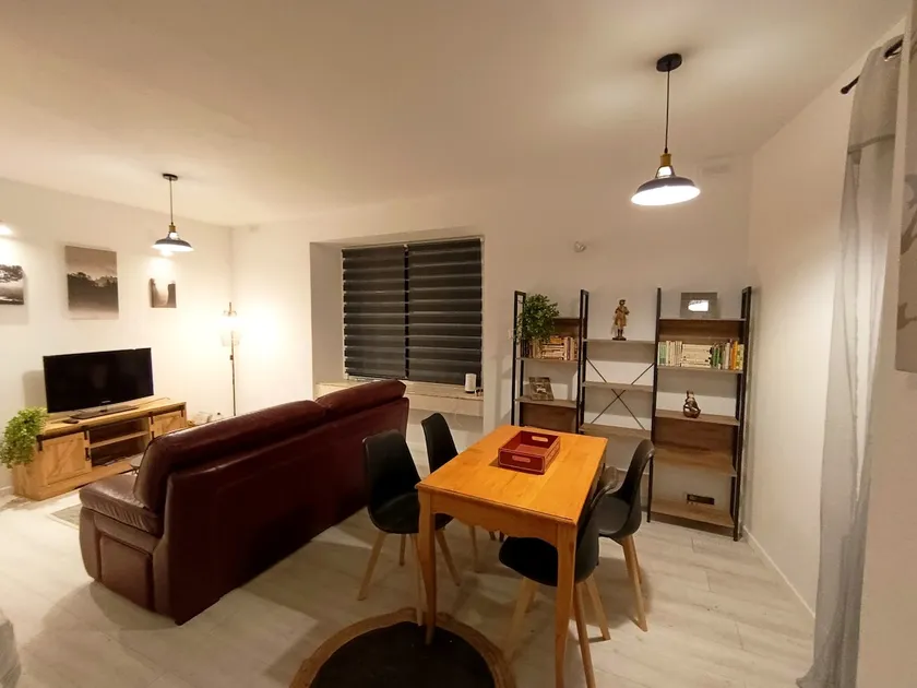 Charming family home in the heart of the village - Image 1