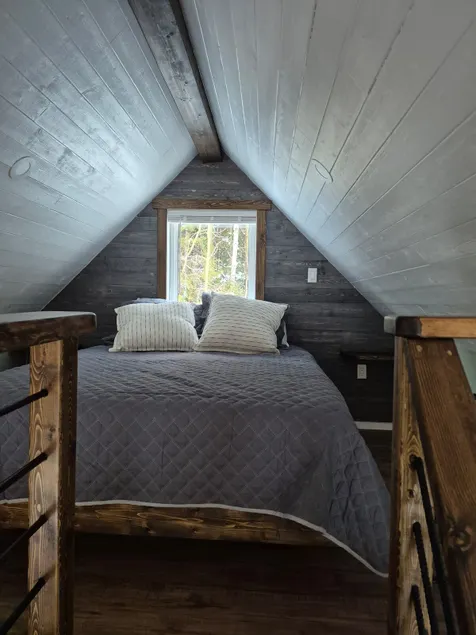 Cabin A : Cozy Waterview Cabin with Firepit - Image 1