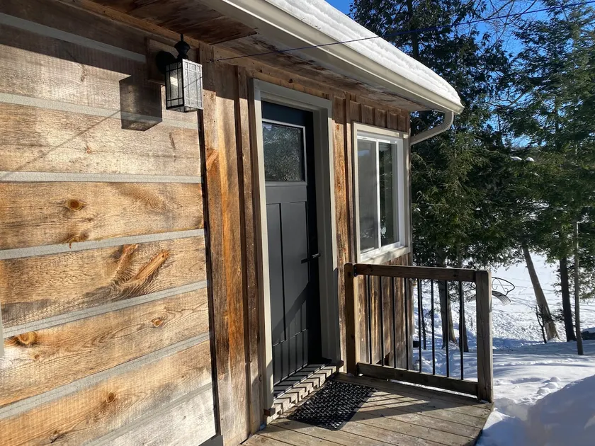 Puggle’s Retreat - Cottage on the Lake - Image 1