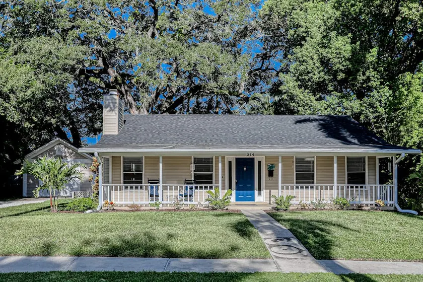 Charming 3BR Dog Friendly | Patio | W/D - Image 1