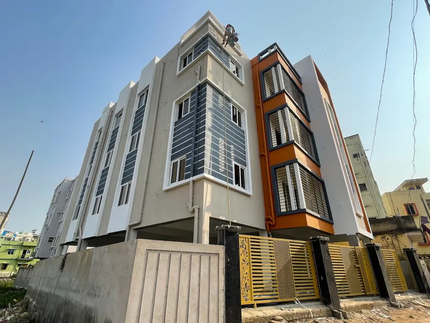 P. 102: 2bhk flat for family and group - Image 1
