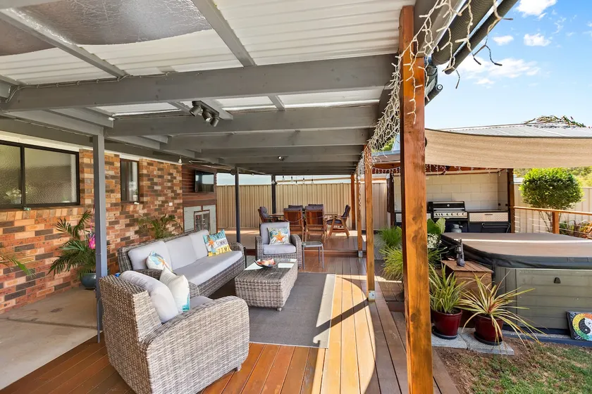 Hideaway on Kelly - Image 1