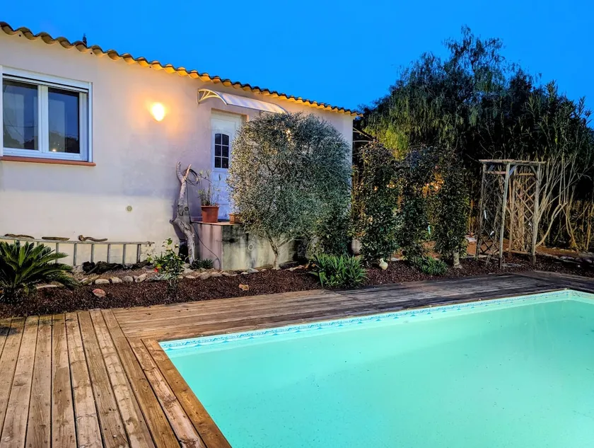 Charming maisonette with private hot tub - Image 1
