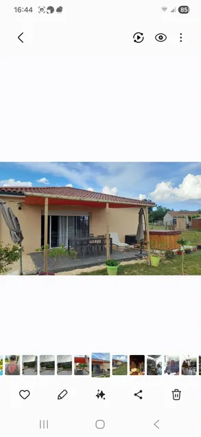 Air-conditioned detached house with Jacuzzi - Image 1