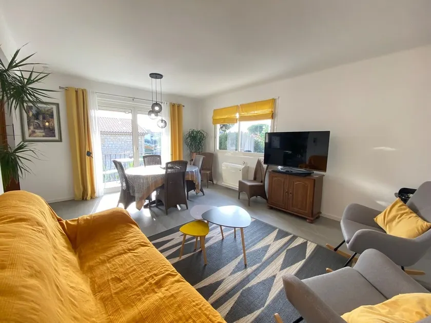 Quiet 2-bedroom apartment - Garden - Parking - Image 1