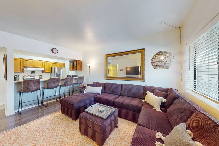 Classic 2BR 2nd-Floor | Balcony | Pool - Image 1
