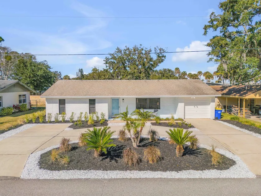 Blue Door River House | Fenced Yard & Pet Friendly - Image 1