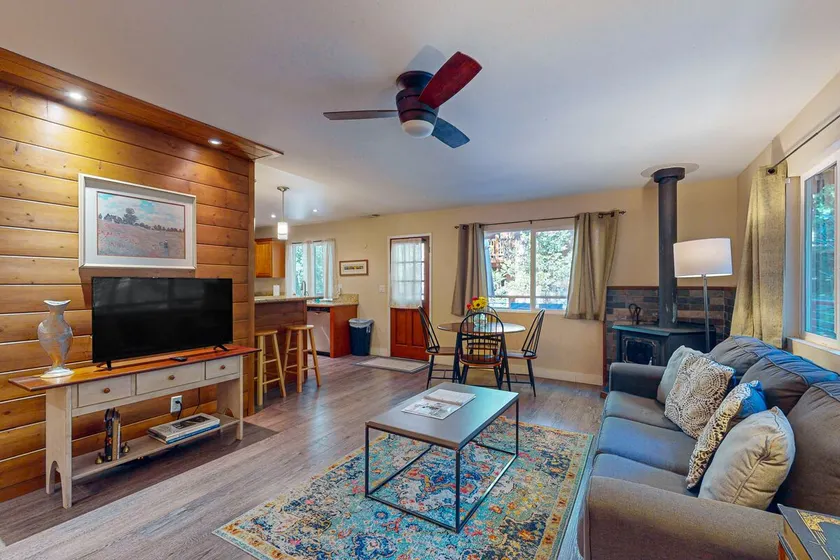 Remodeled 3BR Mountainview | Fireplace | Deck - Image 1