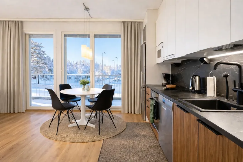 Modern 2BR near OYS hospital, sauna & free parking - Image 1