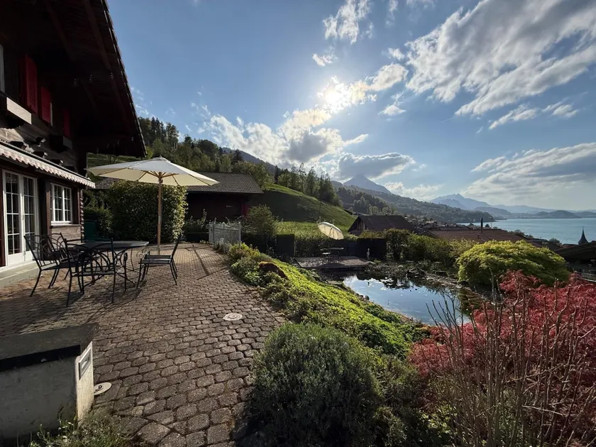 Elegant Family Chalet with Lake and Mountain Views - Image 1