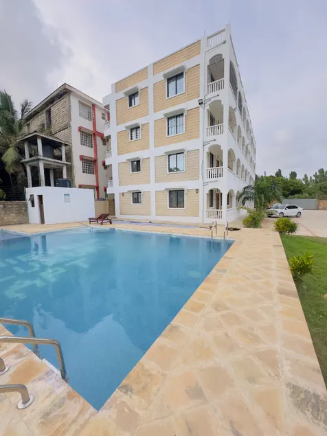 Beachside 2 bedroom apartment in Diani - Image 1
