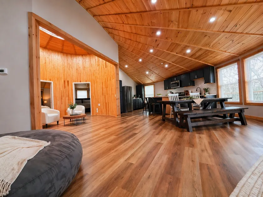 Lakefront Treehouse | Hot Tub•Game Room•Fire Pit - Image 1