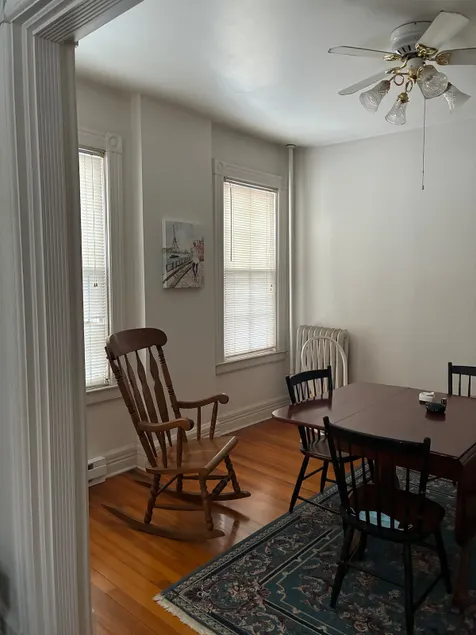 Cute apartment in a historic stockade - Image 1
