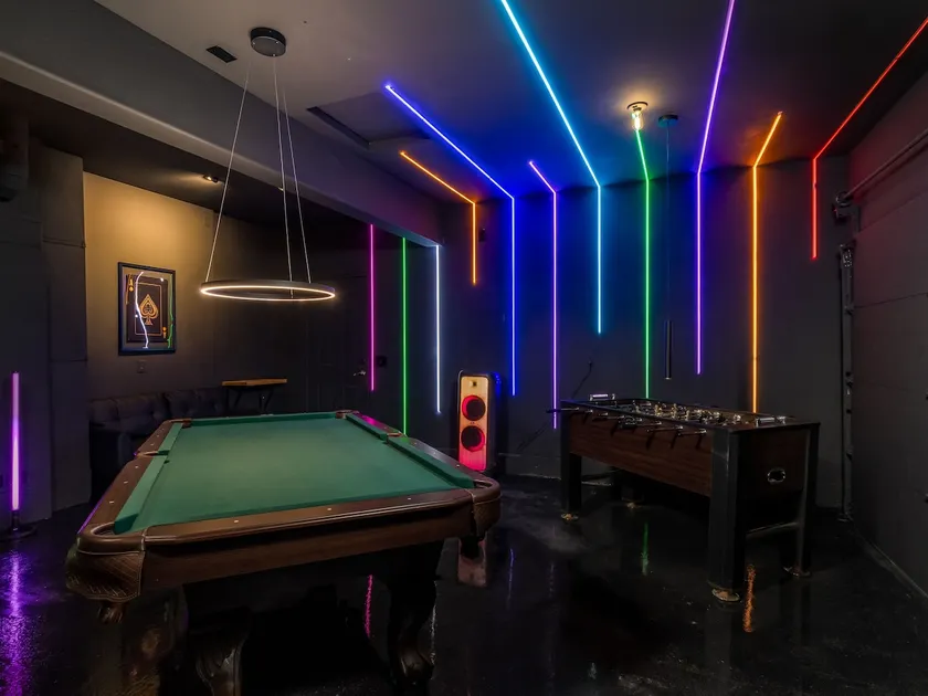 Wowzaa! Theatre room, Spa&Sauna, Game room galore! - Image 1
