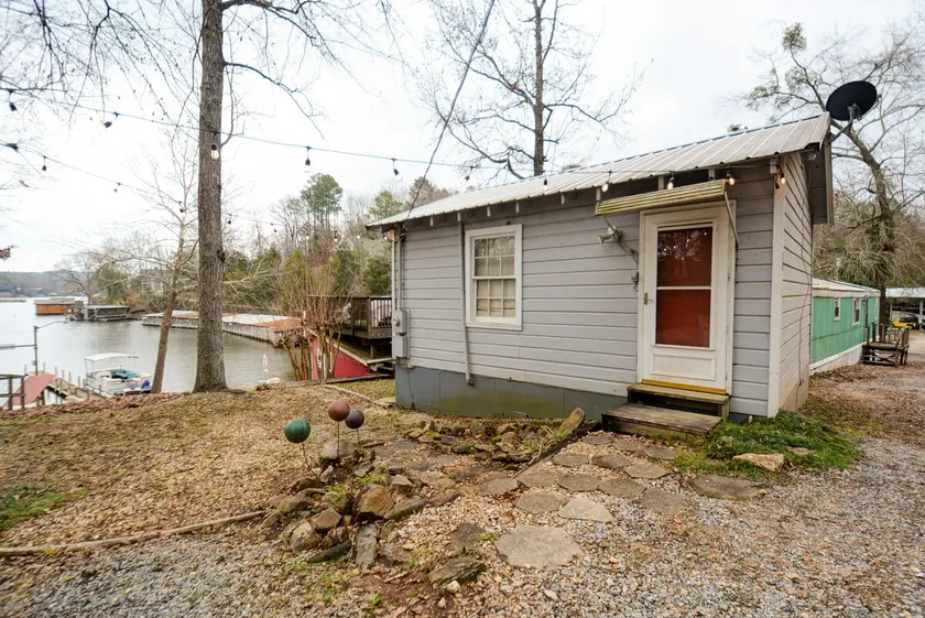 Cabin on Lake Mitchell - Image 1