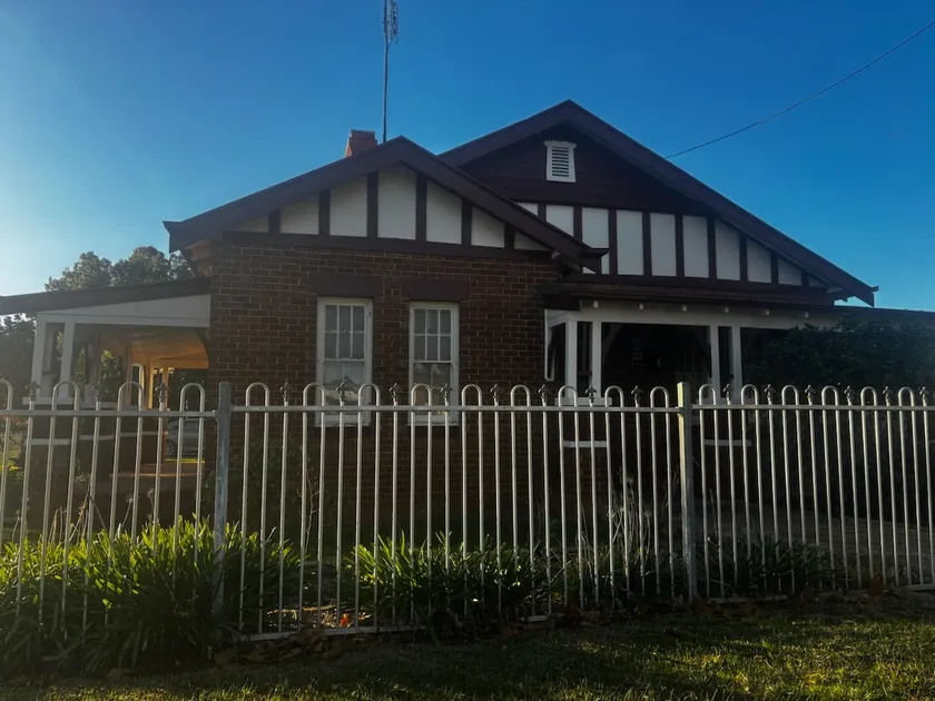 Rosella Lodge - Image 1