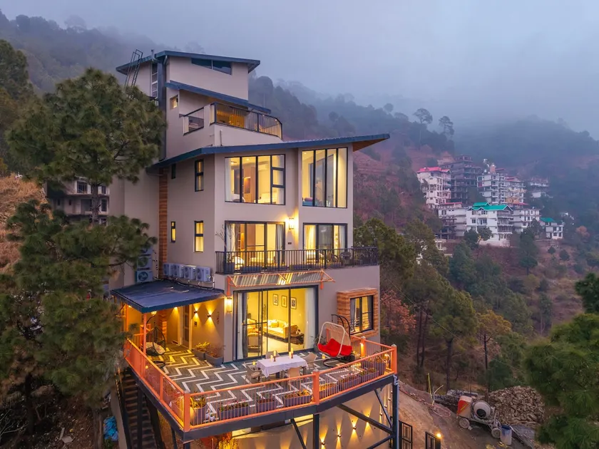 Vaza- Luxe 4BR Villa with Views | Near Kasauli - Image 1