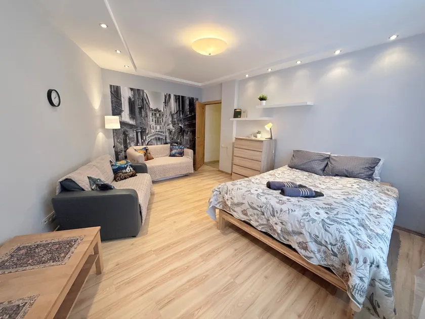Fricis Apartment With Free Parking - Image 1