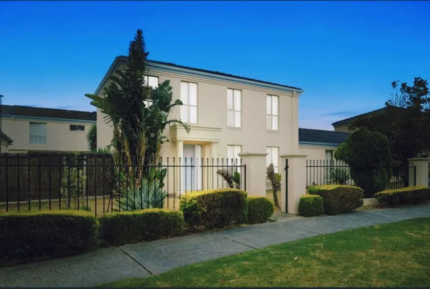 Convenient Coast Living - Image 1