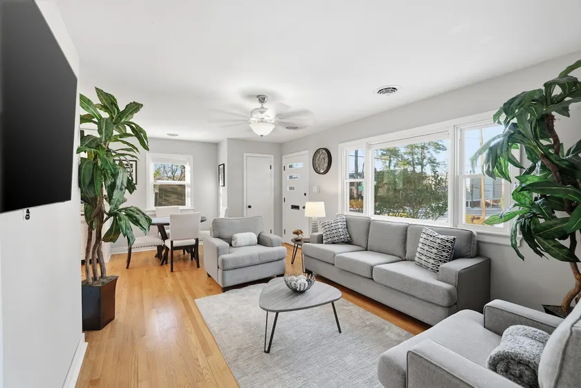 Private 3 BR House w Fence Near Scotts Addition! - Image 1