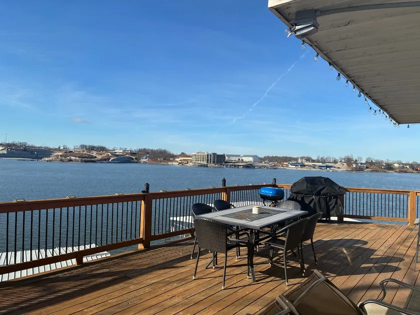 Grand Glaize Getaway - Image 1