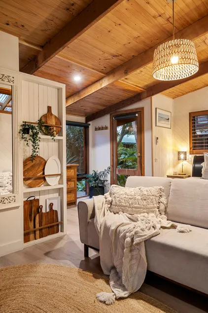 Bungalow Oasis- Metres from the beach - Image 1
