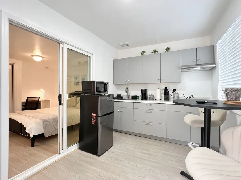 Fremont - Private Guest Suite with AC near Tesla - Image 1