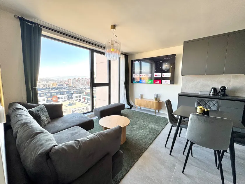 Green Eyes Okinawa 1BR Apartment | Free Parking - Image 1