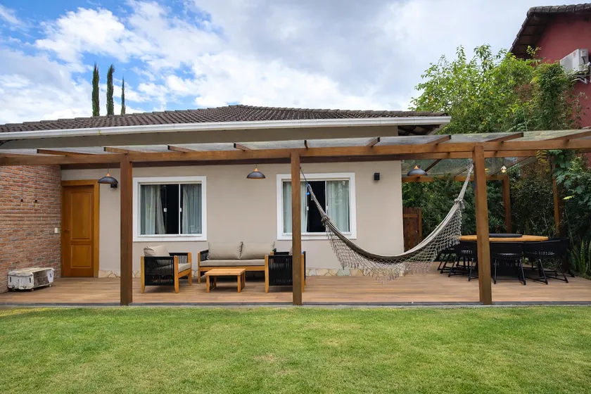 Serra Getaway | 6 guests | 3 bedrooms | Near LeCanton - Image 1