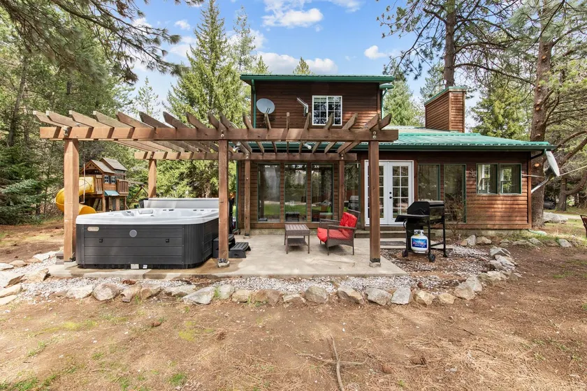Mountain Escape w/ Fireplace & Hot Tub near Skiing - Image 1