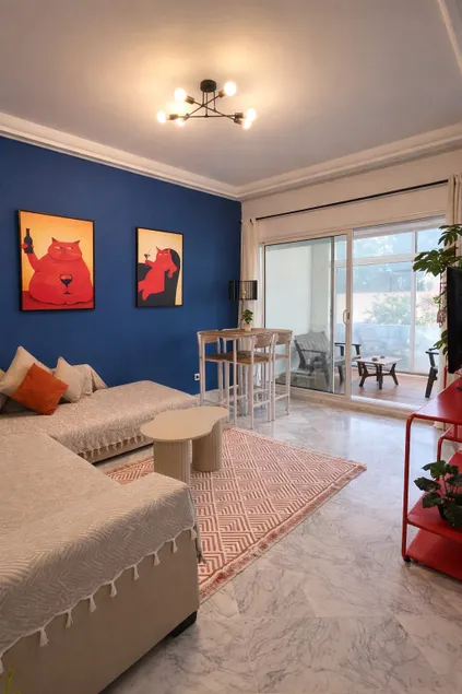 Chic Apartment Close to Everything - Image 1