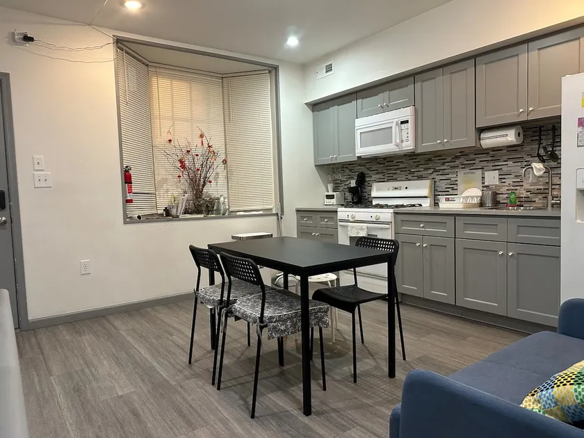 5BR|sleep10|Near Stadium| Downtown| PHL| Passyunk - Image 1