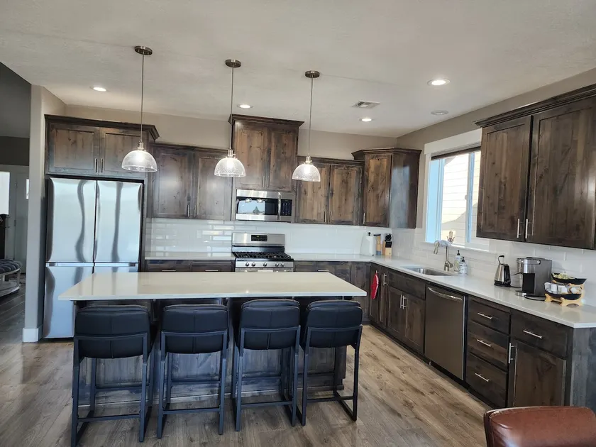 Quiet Modern Home in South Salem with Game Room - Image 1