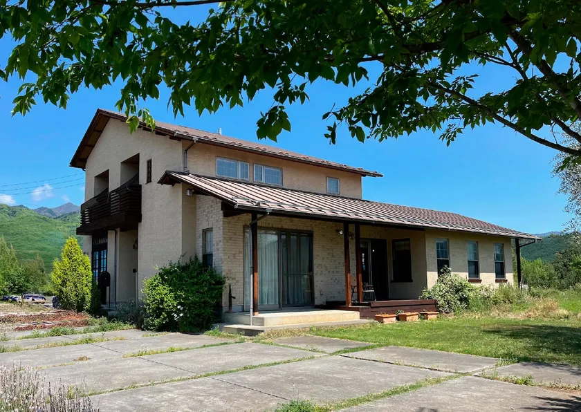 Private Villa Among Vineyards & Mt.Fuji Views - Image 1