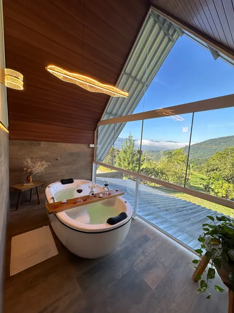 Mirante do Vale Chalet - Image 1