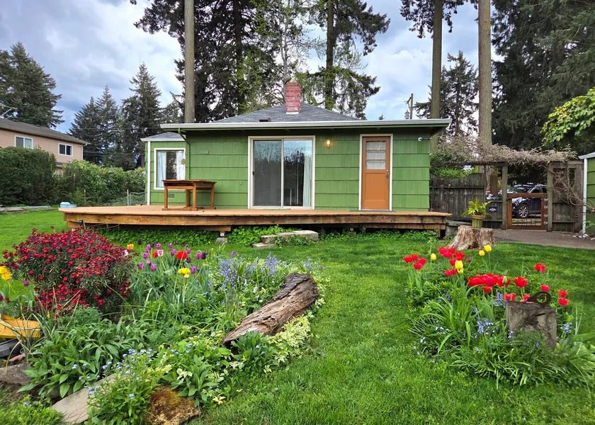 Fig Leaf Farm: Cozy 2-Bedroom Home in Eugene - Image 1