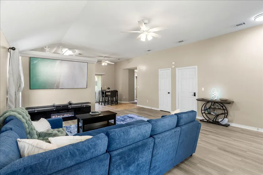 Emerald Coast Escape, 85” TV, Entire Home - Image 1