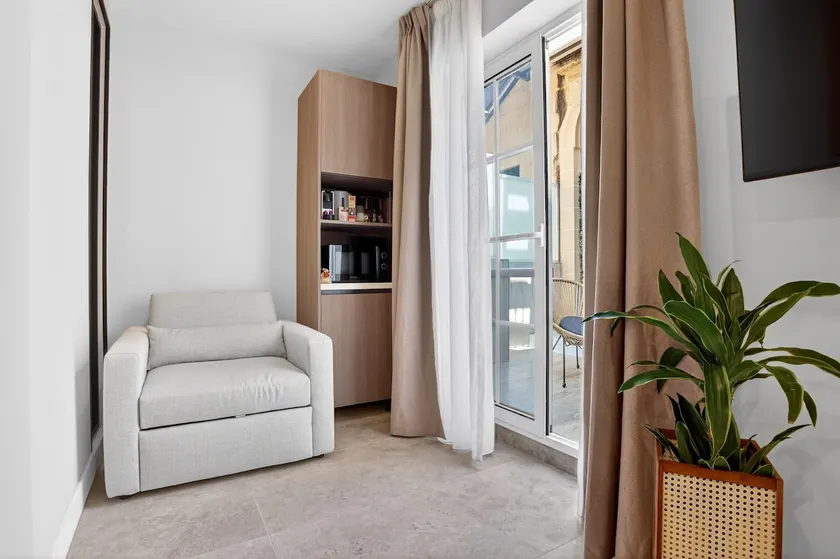 City Centre Suites | 310 - Mandragg - Image 1