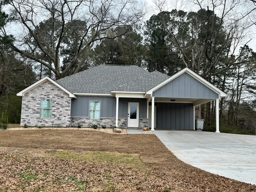 Country Cottage - Image 1