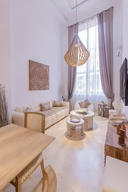 Sublime 3-bedroom duplex with pool - Image 1