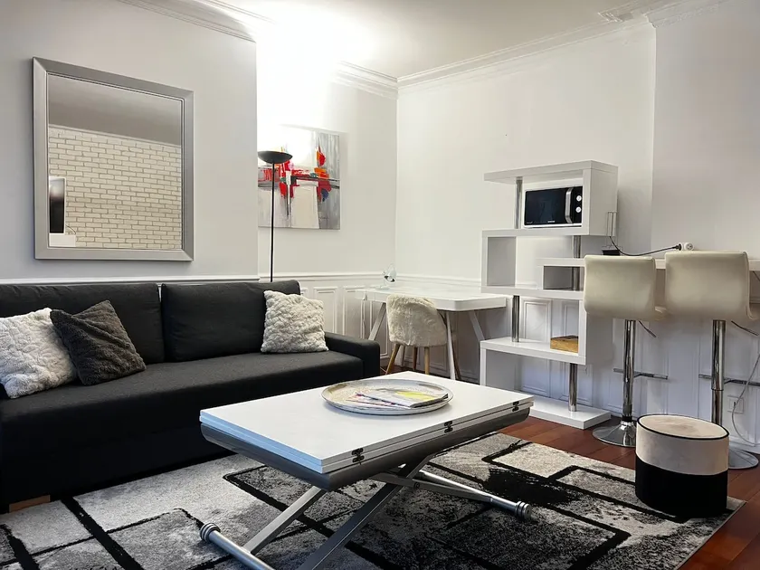 Elegant 4P Studio in the Heart of Montmartre - Paris - Image 1