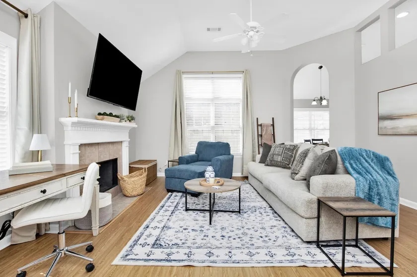 EastChase 4BR | King Bed | 5 TVs | Garage - Image 1